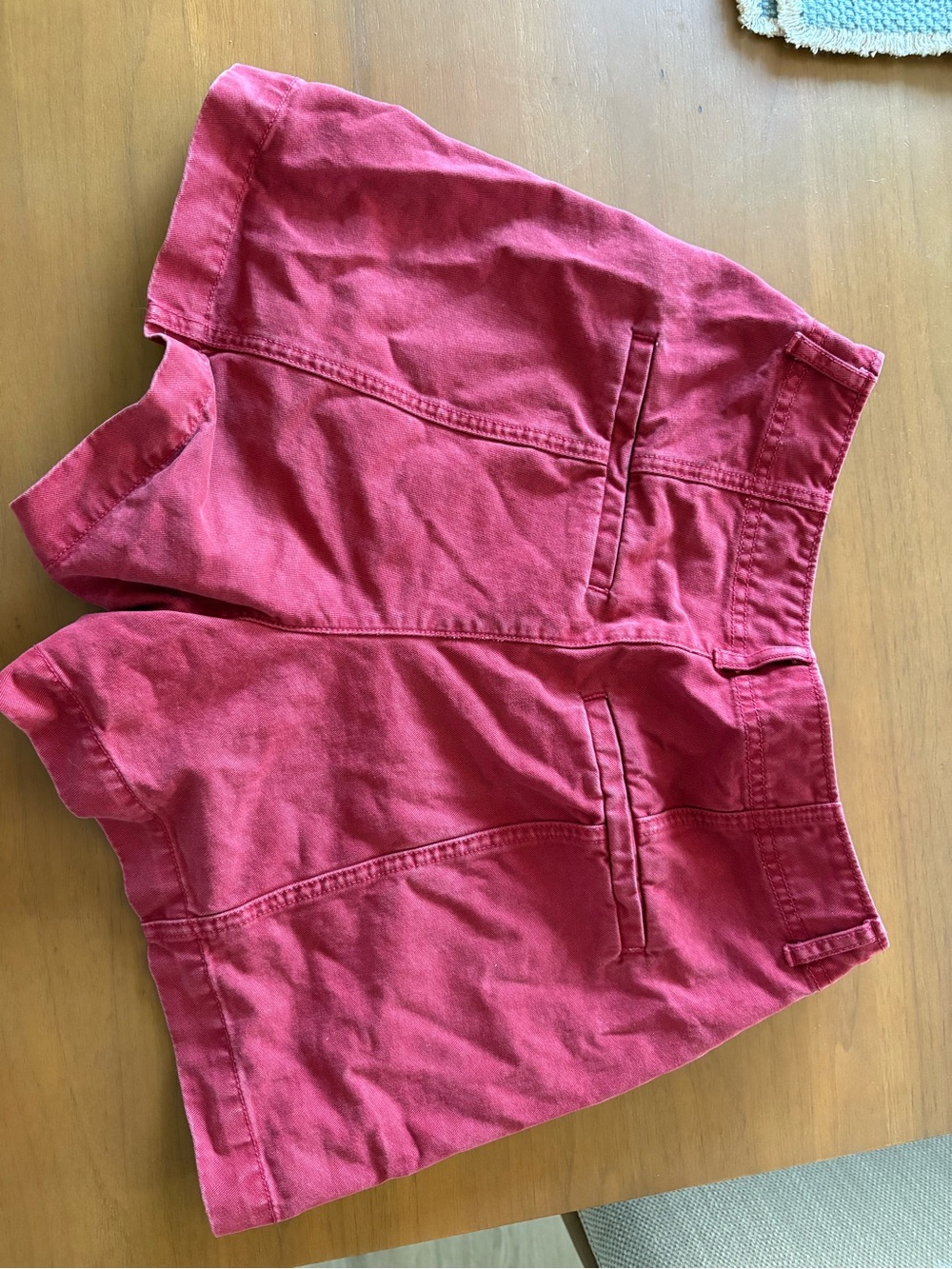 Universal Red High-Waist Casual Shorts - Picture 5 of 6